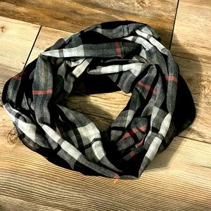 V.Fraas infinity Scarf